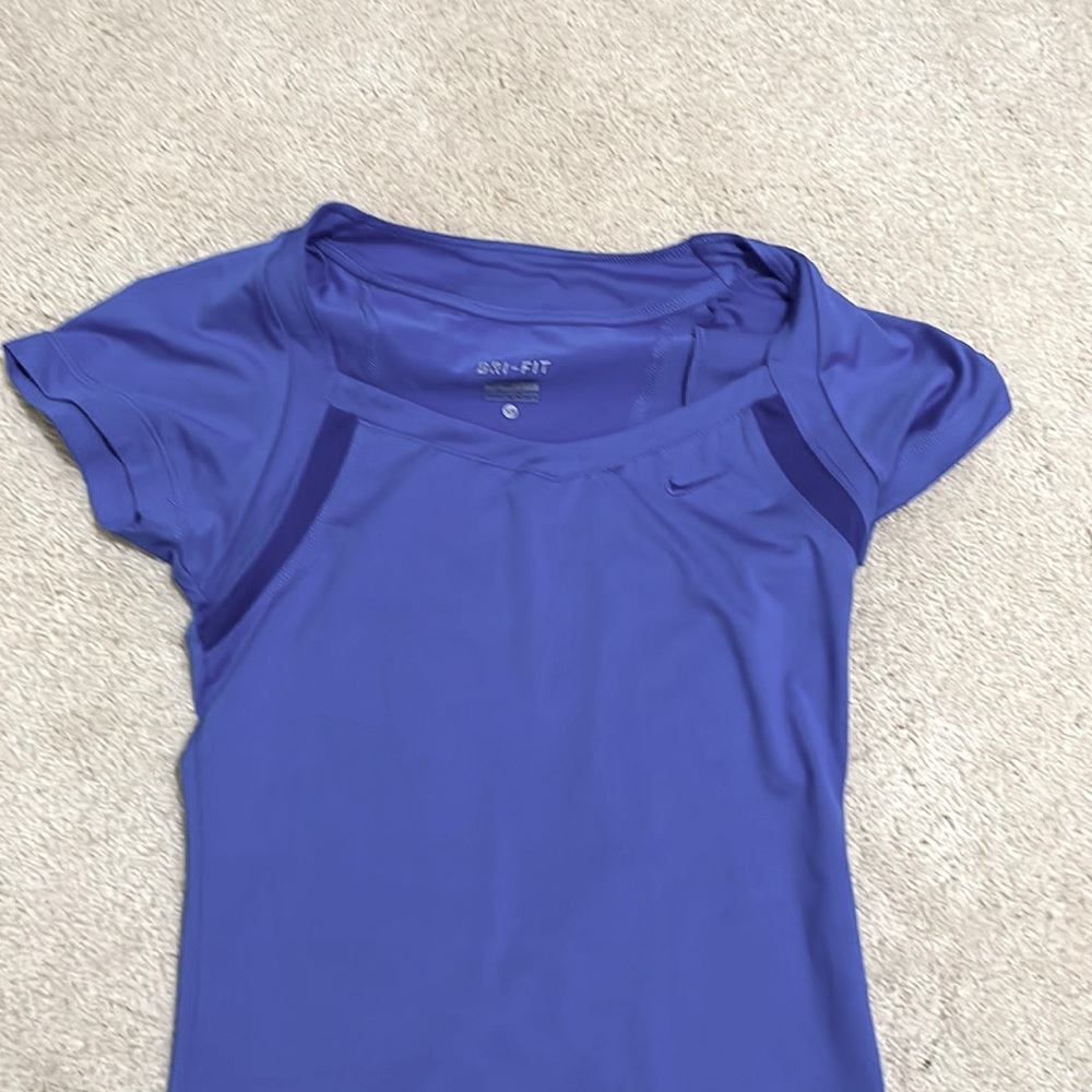 Nike dri-fit tee